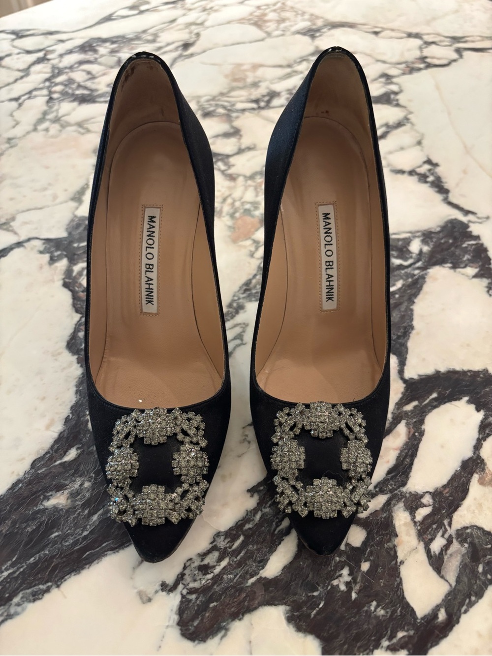 Manolo Blahnik Hangisi black pump 105